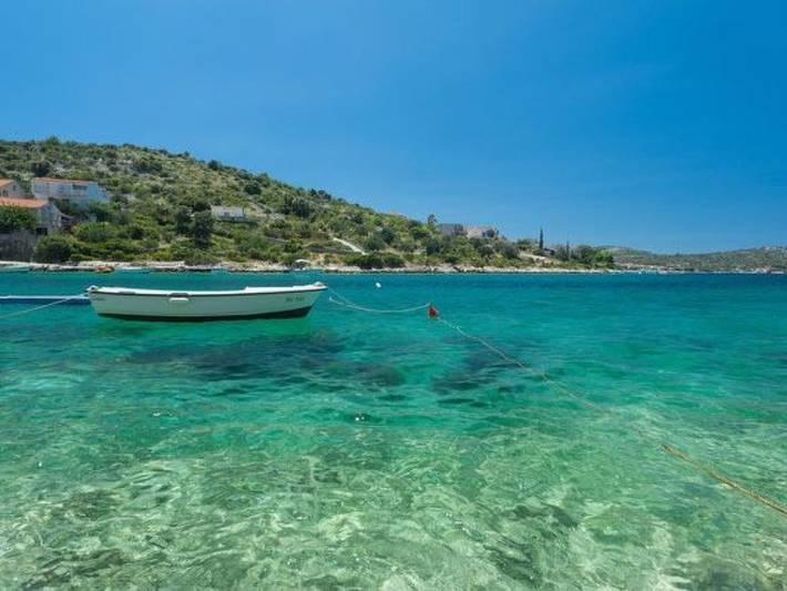 Ganze Wohnung, Appartement mit überdachter Terrasse in Razanj, Šibenik-Knin