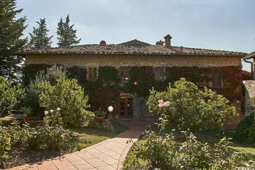 Cottage pour 10 personnes, avec terrasse ainsi que piscine et jardin à Fiano