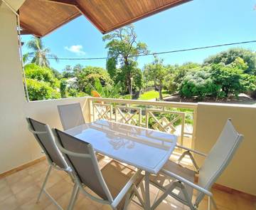 Gîte pour 2 personnes, avec terrasse dans Plage de Montabo