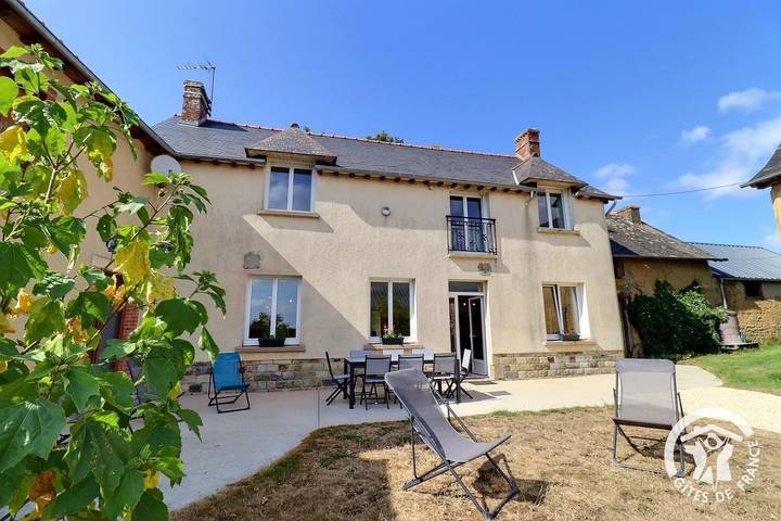Gîte pour 8 personnes, avec Terrasse ainsi que Jardin et Vue à Betton