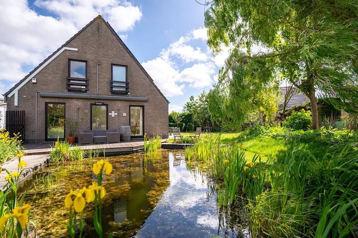Ferienhaus für 6 Personen, mit Terrasse und Sauna sowie Garten, mit Haustier