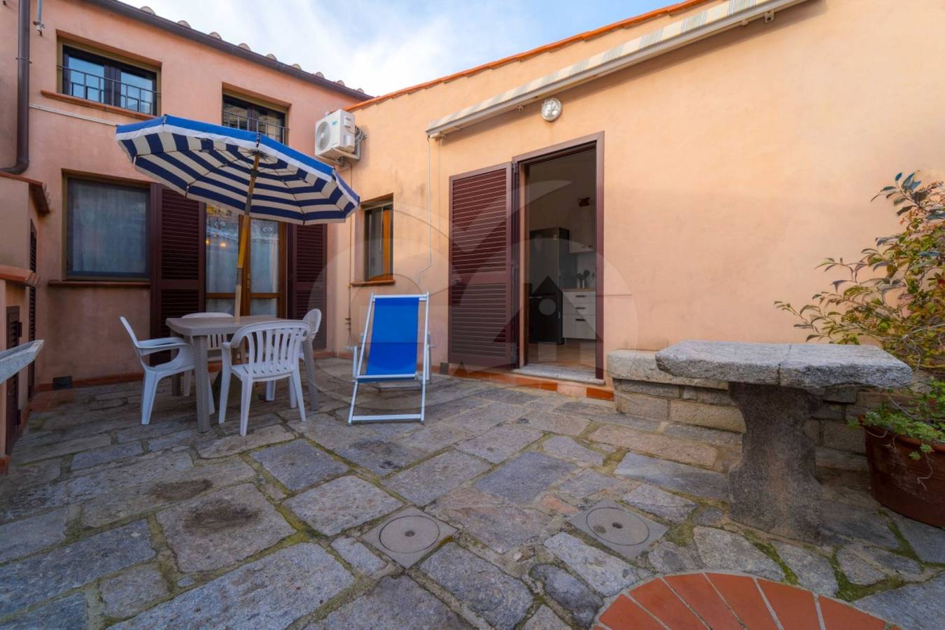 Ganze Ferienwohnung, Ferienwohnung für 5 Personen mit Terrasse in Campo nell'Elba, Elba
