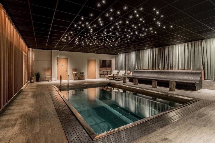 Hotel für 5 Personen, mit Terrasse und Garten sowie Pool und Sauna in Nyköping kommun