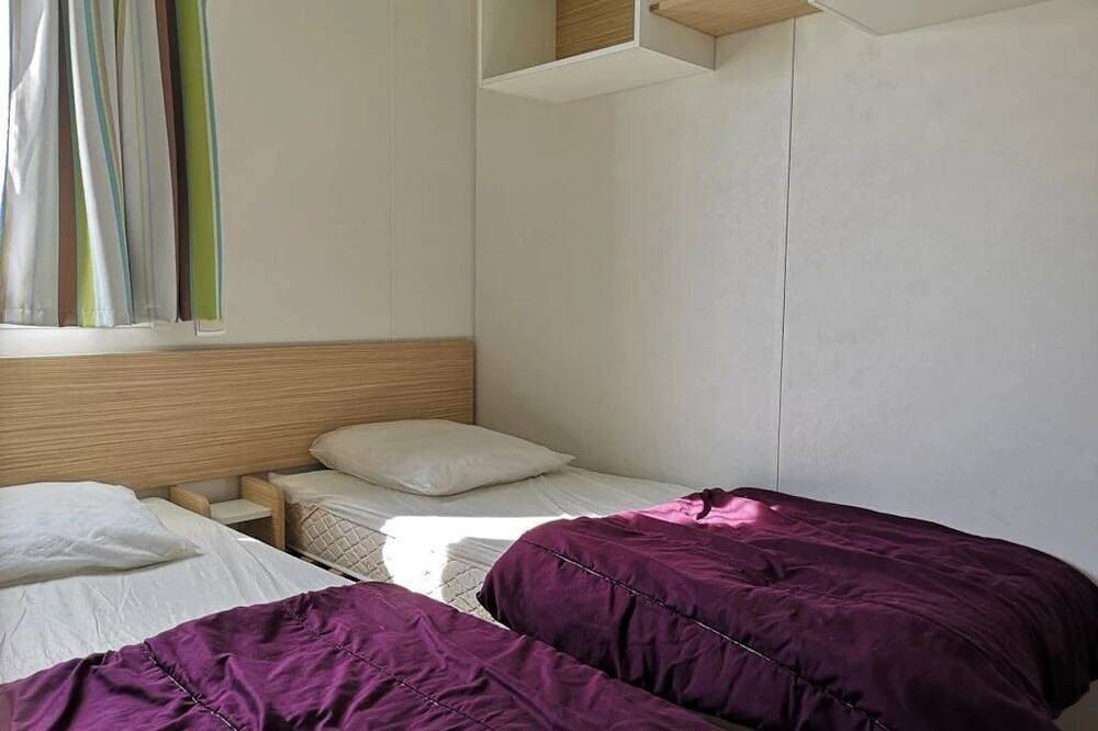 Zecamping 4* parc aquatique animations locatif Tv Bbq 30m2 4 pers in Challans, Valle del Loira