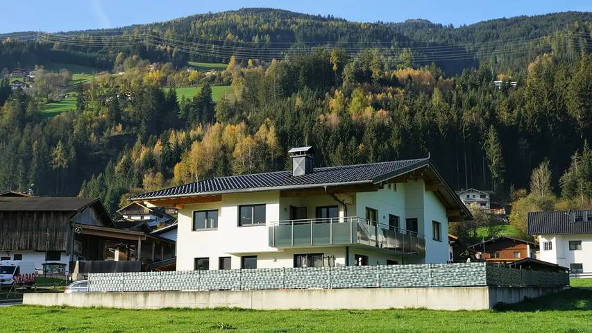 Ferienwohnung für 10 Personen, mit Terrasse in Kaltenbach