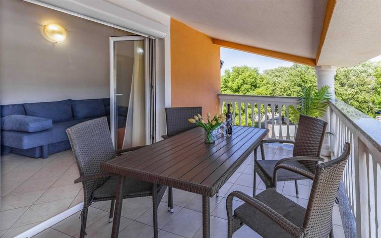 Ferienwohnung für 4 Personen, mit Pool und Balkon in Banjole - 2