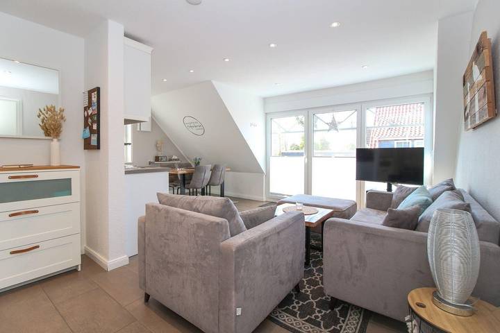 Ferienwohnung für 5 Personen, mit Balkon in Greetsiel - 2