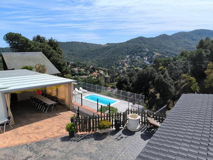 Gîte pour 16 personnes, avec piscine ainsi que vue et jardin à Argentona - 2