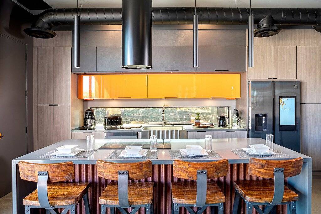 Sundial by Fieldtrip | Modern Luxury with Hot Tub & Mountain Views in San Bernardino County