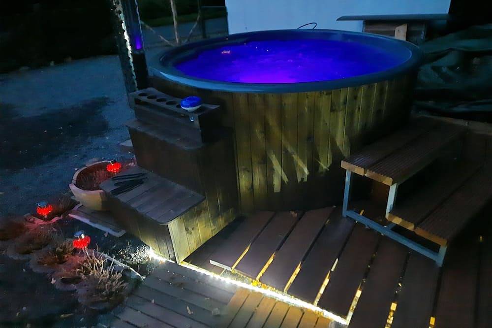Ganze Wohnung, Wellness Ferienwohnung im Naafbach Tal Sauna Whirlpool auf dem Land in Much, Rhein-Sieg-Kreis