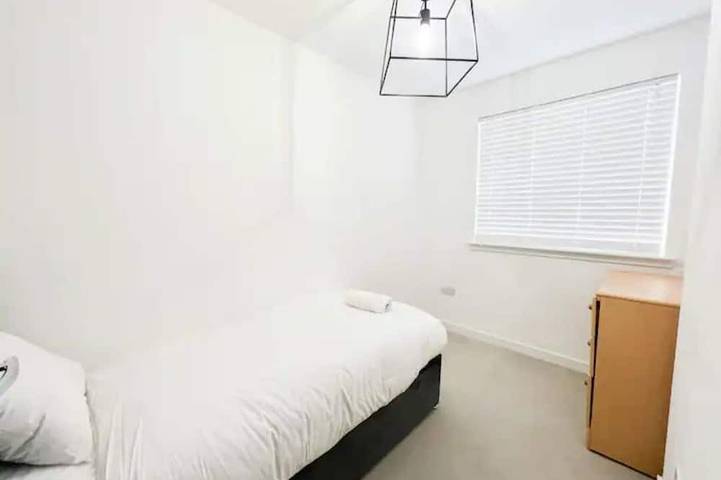 Superb 3 Bed Home away from Home, 5 minutes  from Glasgow Fort retail park in Glasgow, Greater Glasgow und Clyde Valley