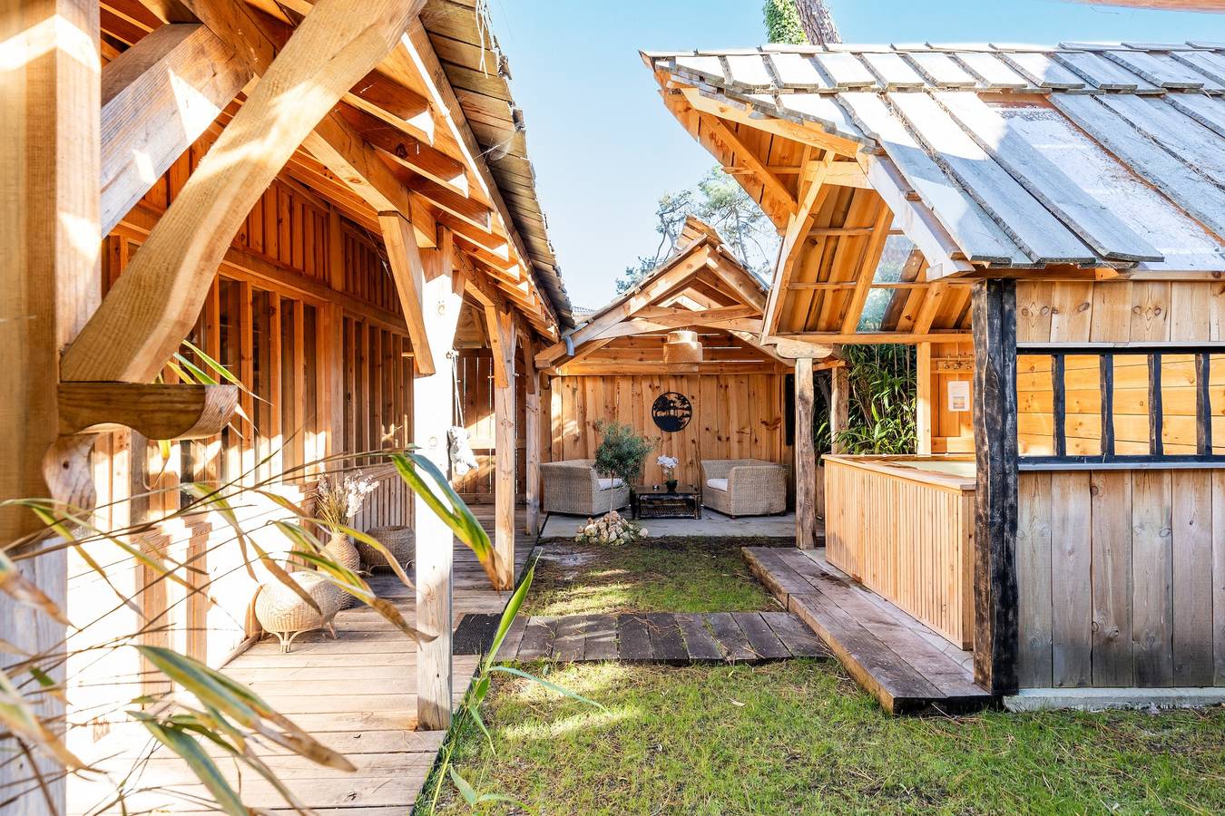 Villa "Bayani Été" avec terrasse privée, bain à remous privé et Wi-Fi in Lacanau Ocean, Lacanau
