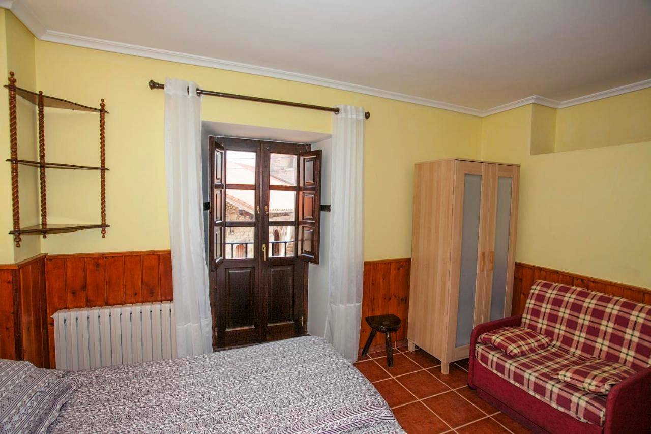 Standard Twin Room in San Sebastián de Garabandal, Rionansa