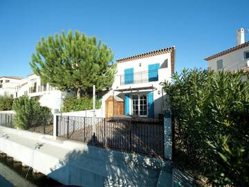 Villa pour 6 personnes, avec balcon et piscine à Aigues-Mortes