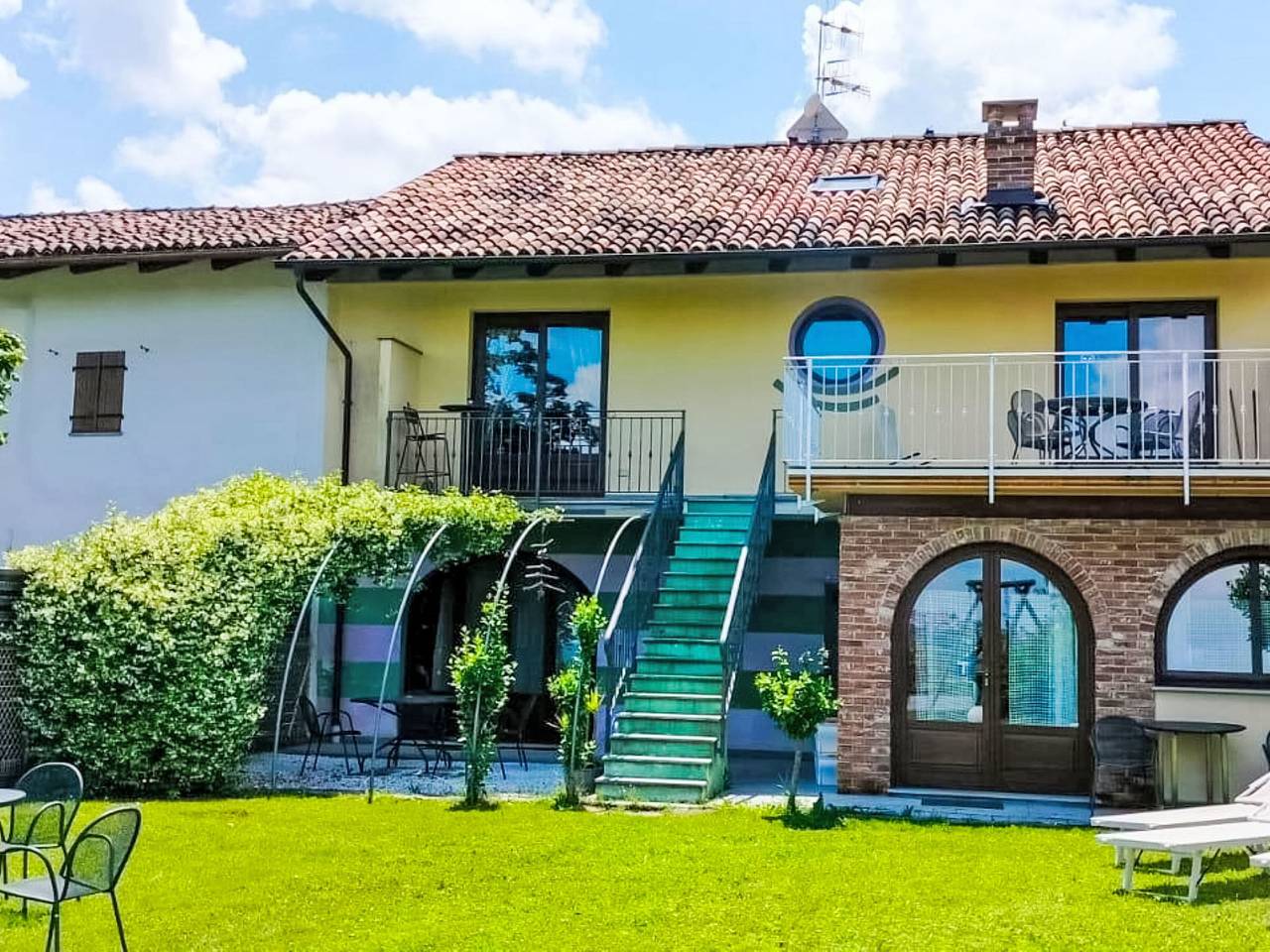Appartamento intero, La Terra in La Morra, Langhe