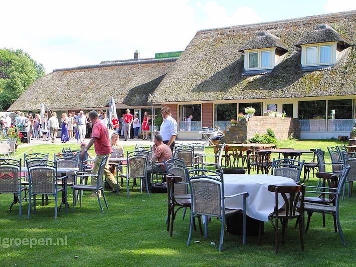 Ferienhaus für 55 Personen, mit Seeblick und Balkon/Terrasse sowie Terrasse in Ommen