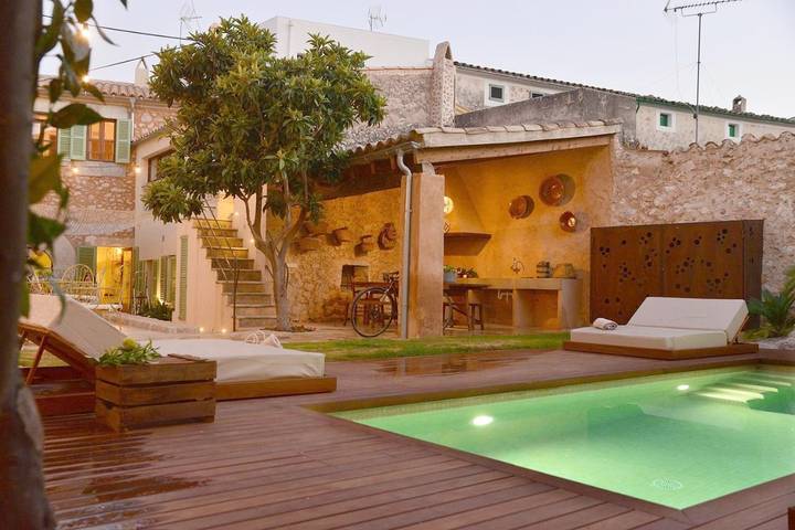 Hotel para 10 personas, con jardín y terraza - 1