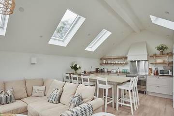 Glamping for 6 People in Swansea region, Photo 2