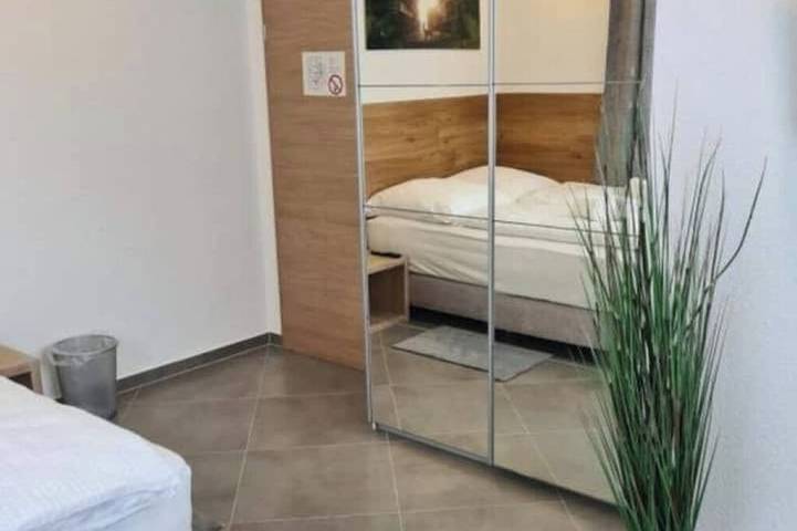 Ganze Wohnung, Wellandhome-Xxl Deluxe-Residenz in Unterrombach-Hofherrnweiler (Ostalbkreis), Aalen