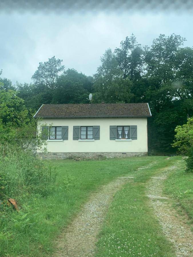 Two-Bedroom House in Saint-Pierre-Bellevue, Parc Naturel Régional de Millevaches en Limousin