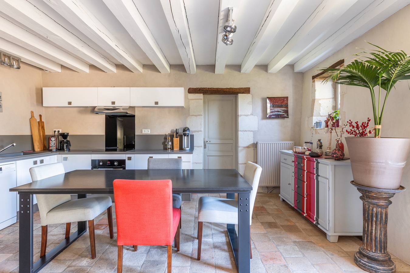 Bed and Breakfast 'Destination Paisibleue' con terraza compartida, jardín compartido y Wi-Fi in Tavant, Valle del Loira