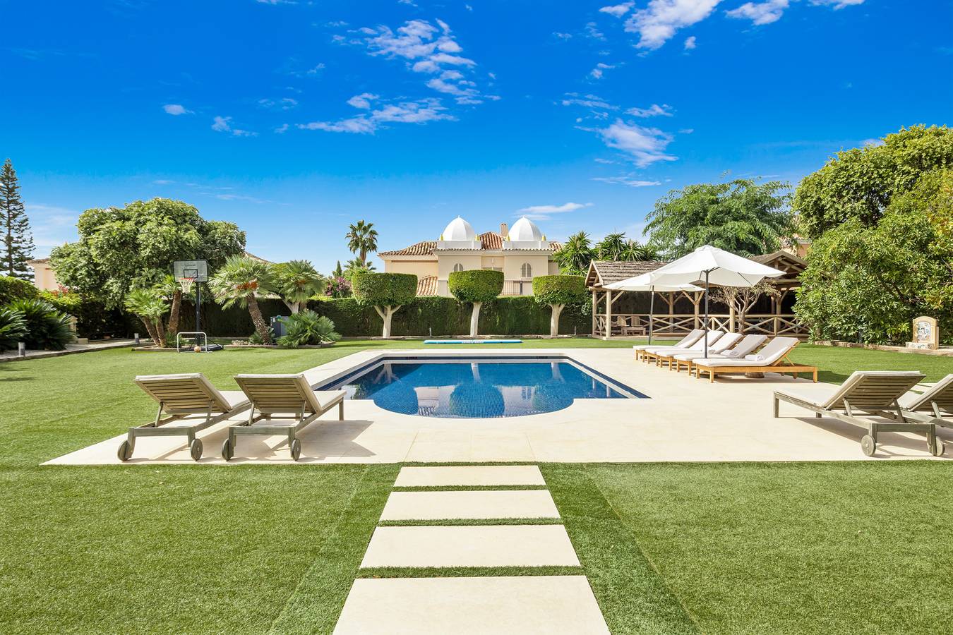 Villa Paraiso - Gym | Putting Green | Heated Pool in Sun Garden (Estepona), Estepona