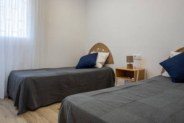 Appartement entier, Appartement rénové face plage avec piscine in Platja de les Antines (Torredembarra), Creixell