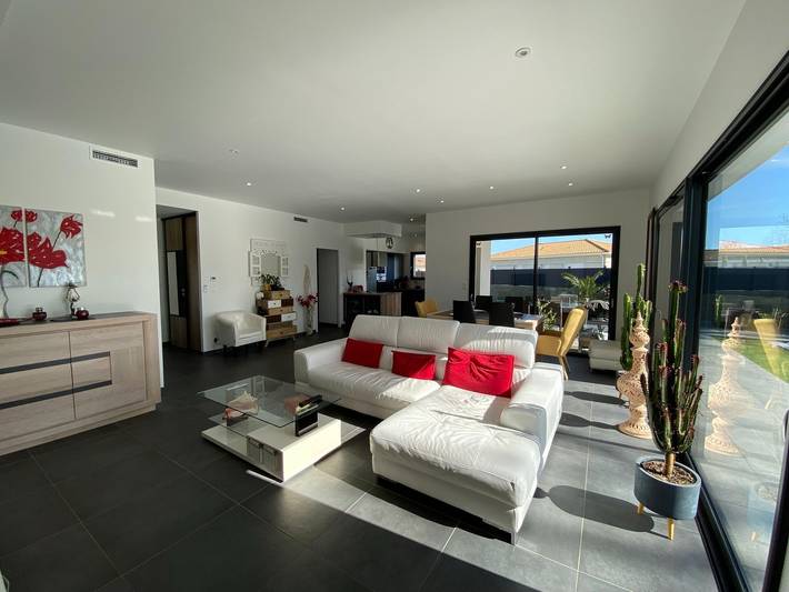 Maison de vacances pour 6 personnes, avec terrasse ainsi que jardin et piscine, adapté aux familles en Gironde - 3