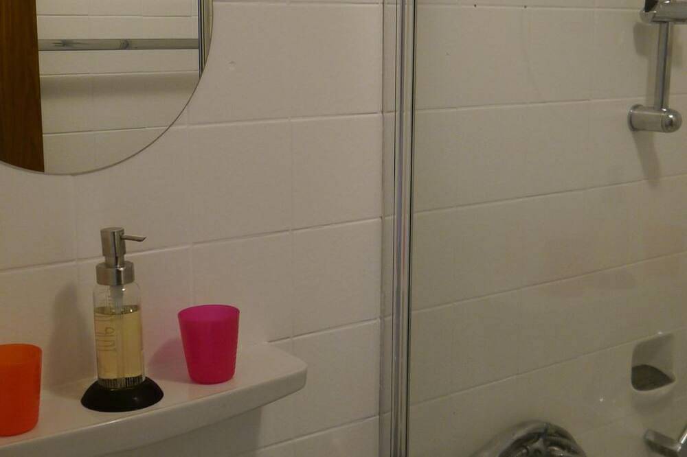 Ganze Wohnung, Ferienwohnung Brunsbachtal - Appartement/Fewo, Dusche, Wc, 1 Schlafraum in Hückeswagen, Oberbergischer Kreis