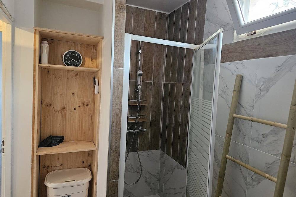 Appartamento intero, Location T2 Proche Toutes Commodites Et Dans Un Coin Tranquille Vue Campagne in Ajaccio, Ajaccio e dintorni