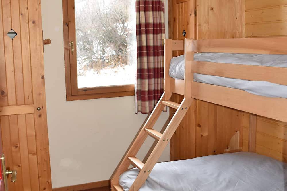 Appartement entier, Apartment Residence 4 stars Les Alpages, 2 rooms, 5 people in Lanslebourg-Mont-Cenis, Région de Saint-Jean-de-Maurienne