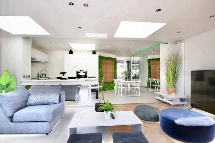 Location de vacances pour 5 personnes, avec vue et terrasse à Mons-en-Barœul - 2