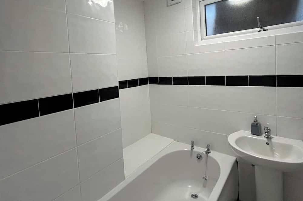 4 Bedroom House, Sleeps 7 - Pet Friendly & Wifi in Swansea, Región de Swansea