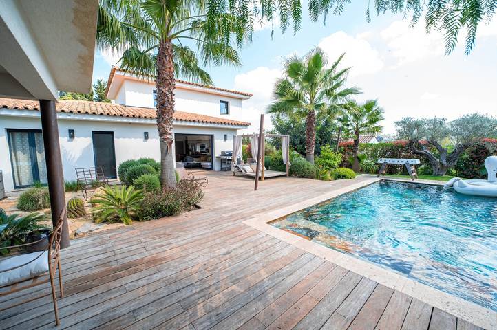 Villa pour 9 personnes, avec jardin et jacuzzi