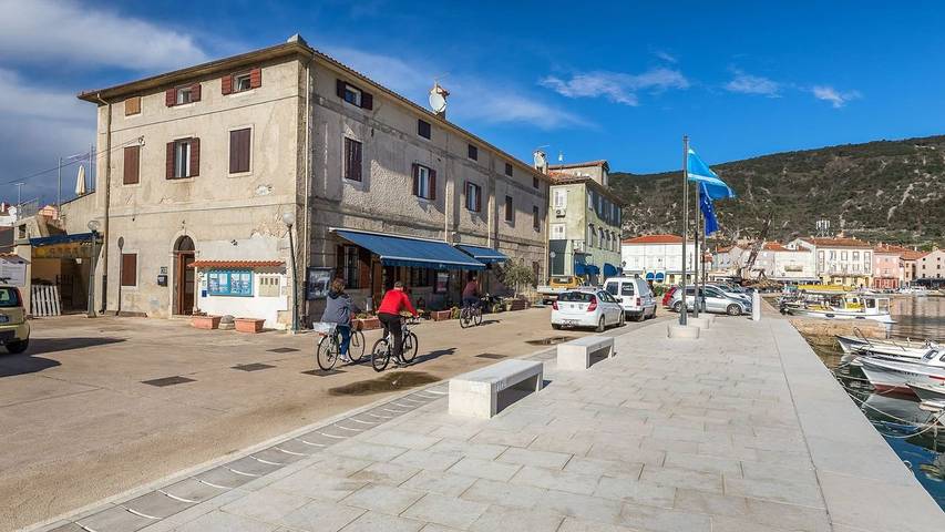 Ferienwohnung für 7 Personen, mit Garten auf Cres