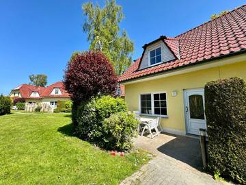 Ferienhaus für 6 Personen, mit Terrasse und Garten in Zingst