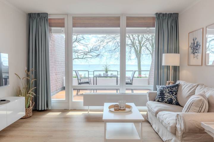 Ferienwohnung für 2 Personen, mit Balkon und Terrasse sowie Sauna und Seeblick in Rettin
