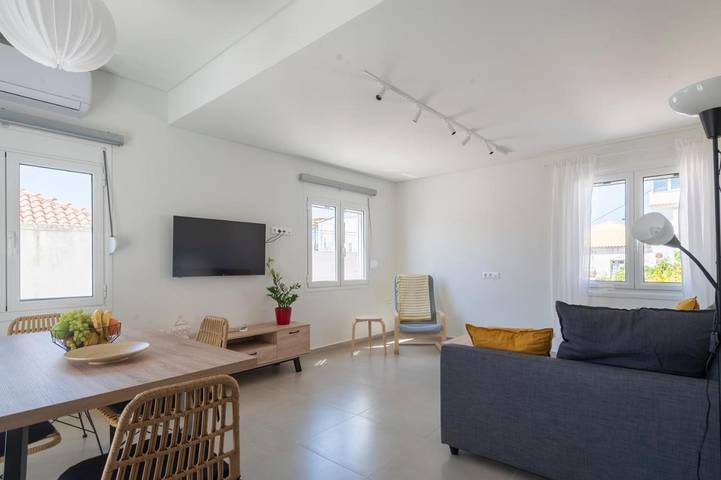 Gîte pour 4 personnes, avec vue dans Pýlos - 3