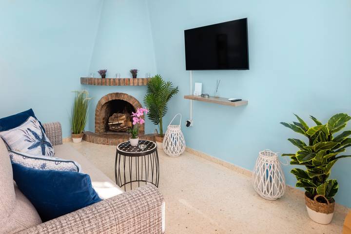 Apartamento entero, Apartamento 'Sea View Capistrano Village' con vistas al mar, Wi-Fi y aire acondicionado in El Capistrano, Nerja