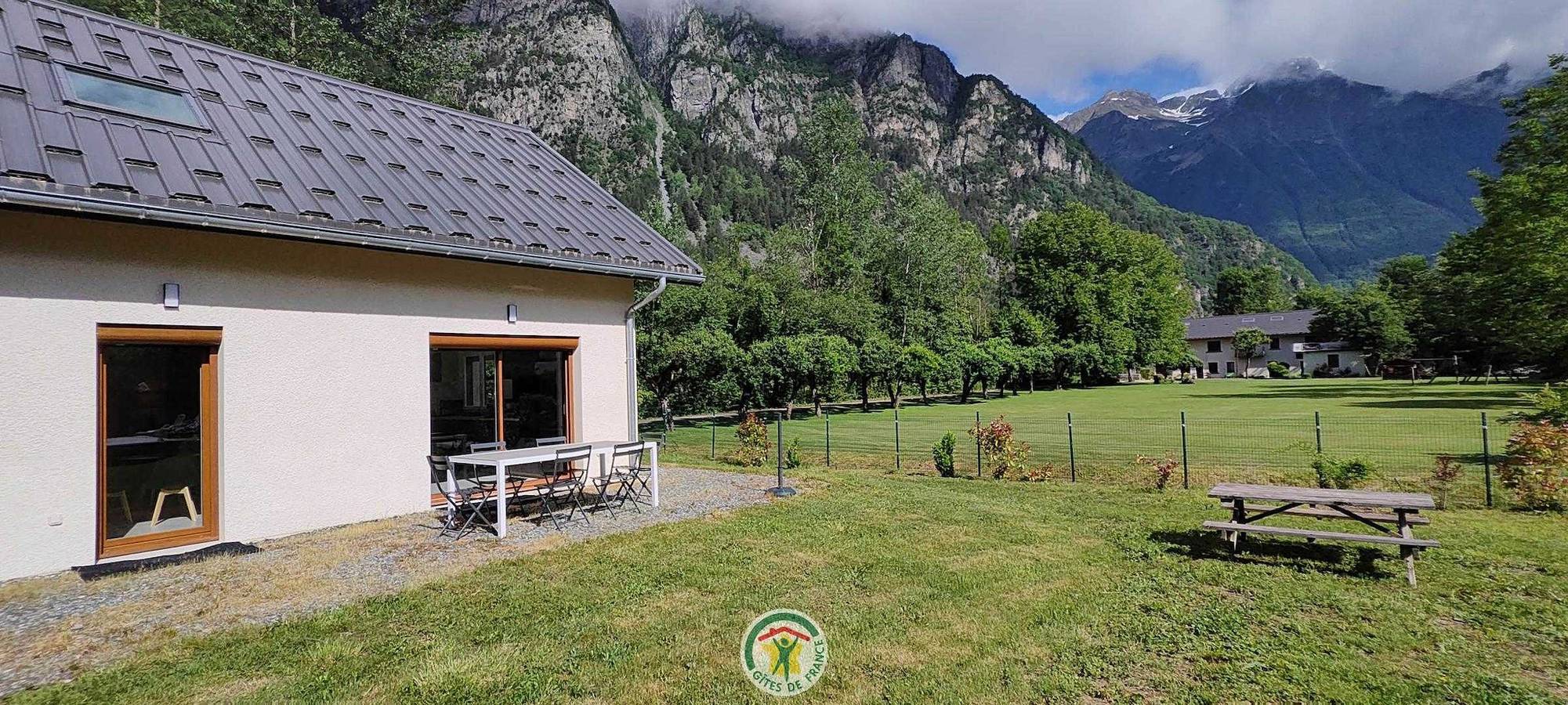 La Tanière de la Louve 3*** in Le Bourg-d'Oisans, Parque Nacional de los Ecrins