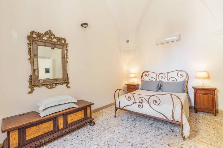 Appartement entier, Confortable appartement pour 5 personnes avec climatisation, Wifi et Tv, près de Ostuni in San Vito dei Normanni, Salento