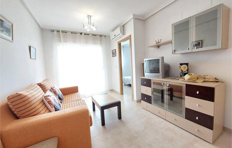 Gîte pour 6 personnes, avec piscine et terrasse, adapté aux familles à Cabanes - 3