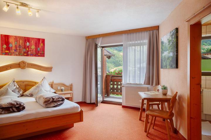 Ferienwohnung für 5 Personen, mit Balkon im Ötztal