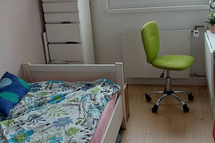 Entire apartment, Nice 4 room apartment, 5th floor - great view, balcony, near Frankfurt, 5 pers. in Dreieich, Landkreis Offenbach