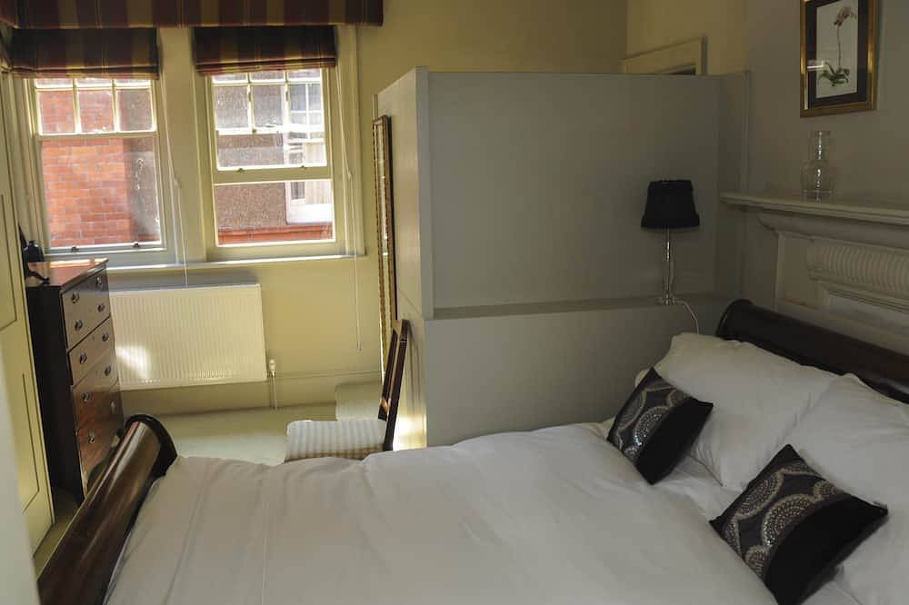 Entire apartment, Saffrons Apartment, Eastbourne in Eastbourne, East Sussex