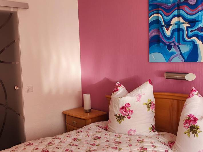 Ferienwohnung für 3 Personen, mit Balkon und Terrasse sowie Garten in Kell am See