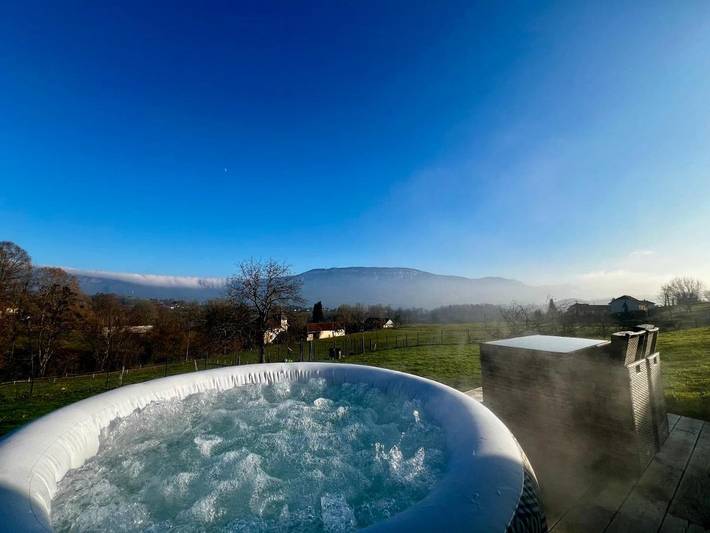 Location de vacances pour 2 personnes, avec jacuzzi ainsi que jardin et sauna à Dullin - 2