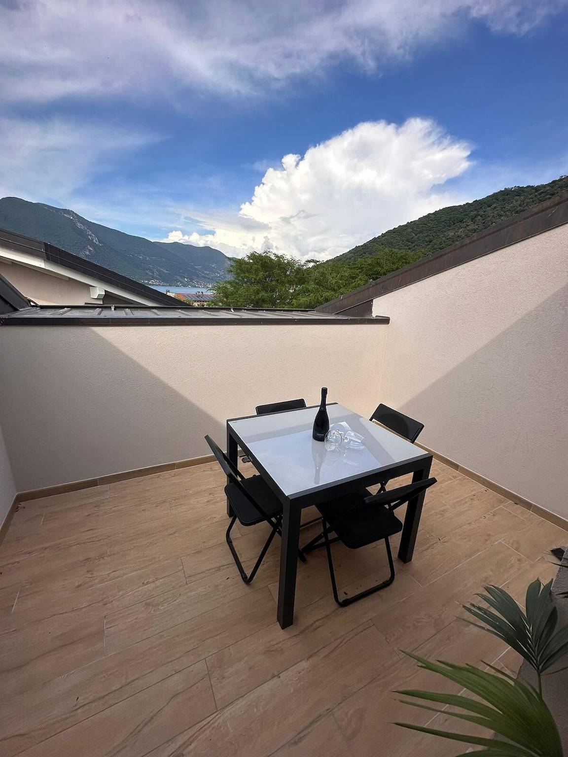 Vakantiehuis 'La Dolce Vita - Iseomeer' met uitzicht op het meer, Wi-Fi en airconditioning in Paratico, Iseomeer