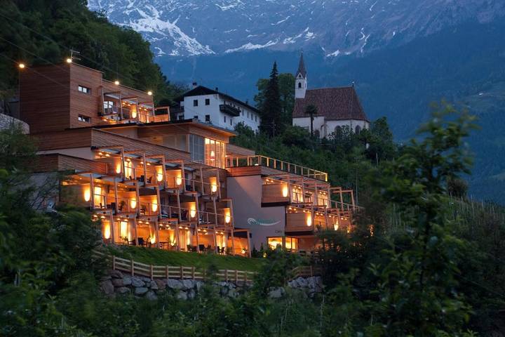 Ferienhaus, mit Balkon und Terrasse sowie Garten und Pool in Marling - 2