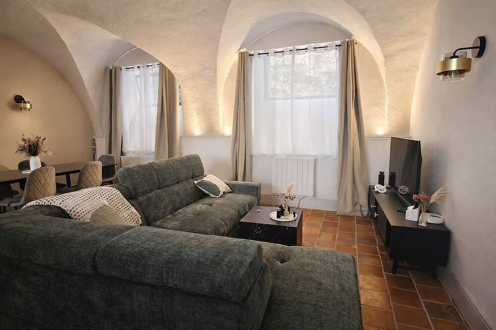 Appartement entier, Cœur de ville - appartement voûté, charme et cosy in Dole, Jura